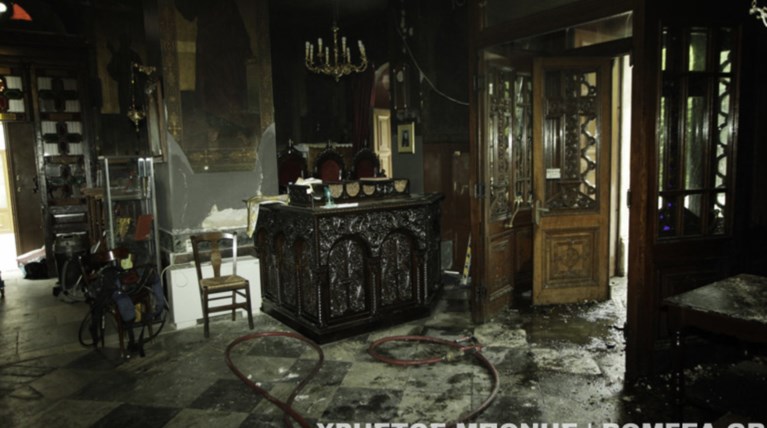 Πυρκαγιά στον ιστορικό ναό του Αγίου Δημητρίου στου Ψυρρή