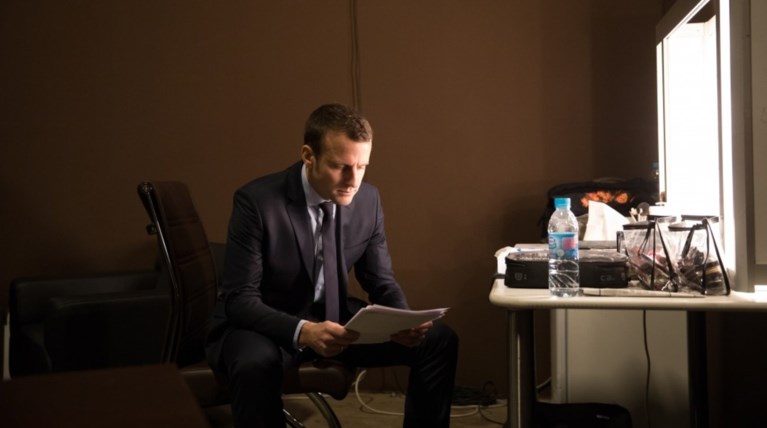 Ο Μακρόν αλλιώς:Καρέ καρέ η προεκλογική εκστρατεία που οδήγησε στον θρίαμβο