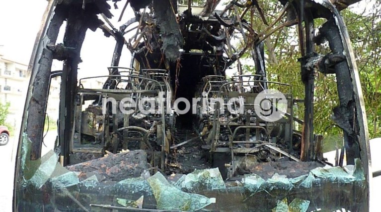 Στις φλόγες λεωφορείο του ΚΤΕΛ Φλώρινας -  Δείτε φωτογραφίες