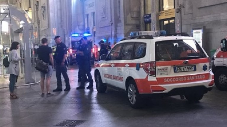 Επίθεση στο Μιλάνο - Μαχαίρωσαν αστυνομικό και στρατιωτικό