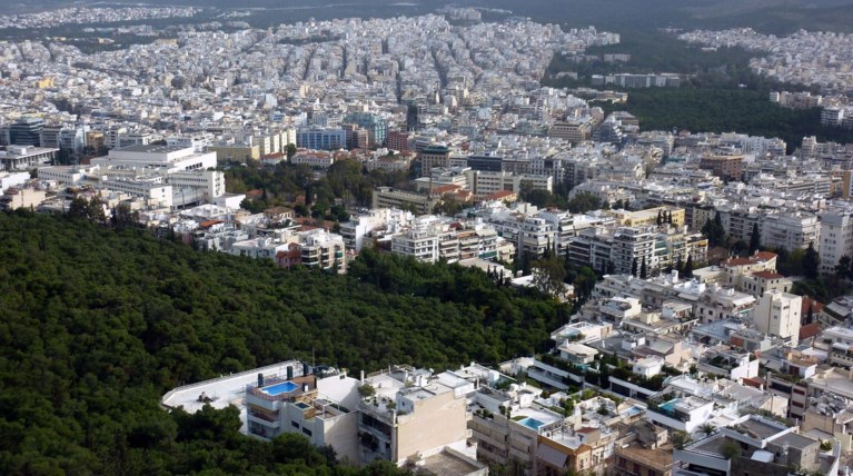Νέο μοντέλο στα «κόκκινα» δάνεια: Ανταλλάσσουν χρέος με ακίνητα «φιλέτα»