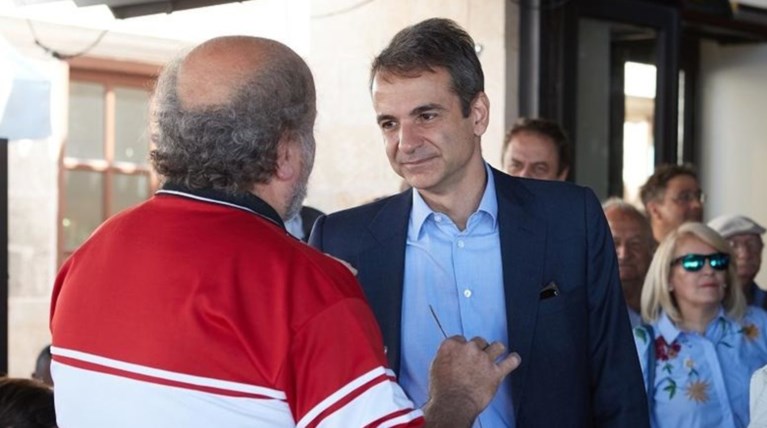 Mητσοτάκης για Τσίπρα: Ψήφισε μέσα σε δύο χρόνια, δύο μνημόνια