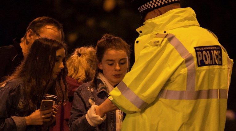 Παιδιά μεταξύ των 22 νεκρών από τον καμικάζι στο Μάντσεστερ
