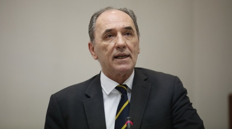 Στην... πεπατημένη Τσίπρα για τον "κακό καιρό" και ο Σταθάκης