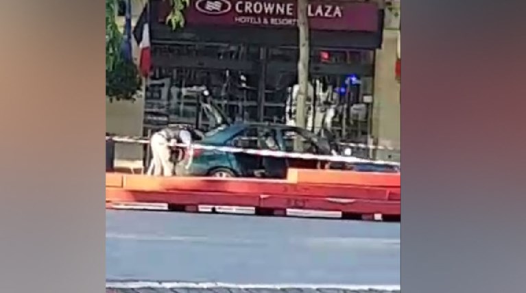 Εκκενώθηκε η Place de la Republique στο Παρίσι, φόβοι για παγιδευμένο I.X.