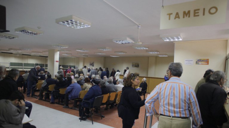 Έρχεται..τσουνάμι: Φόροι 4,5 δισ το μήνα ως το τέλος του έτους