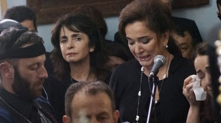 Τα συγκινητικά λόγια της Ντόρας στην κηδεία του πατέρα της