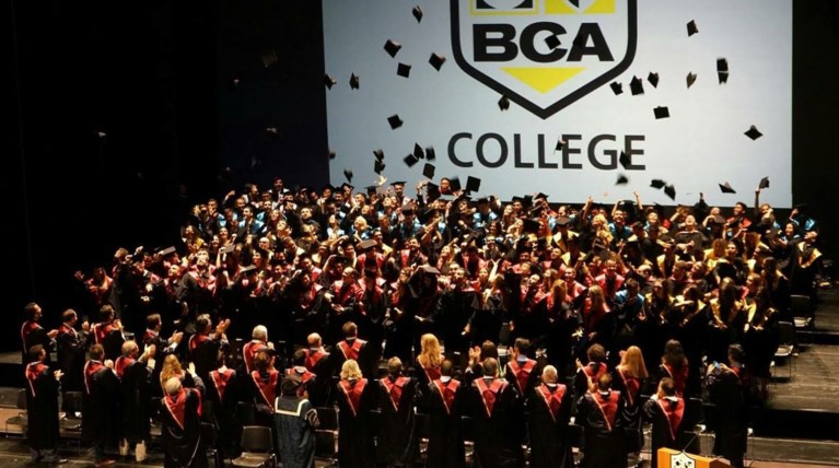 BCA College: Λαμπρή τελετή αποφοίτησης στο Μέγαρο Μουσικής Αθηνών