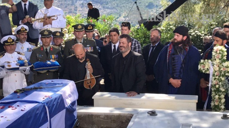 Το αγαπημένο ριζίτικο στην κηδεία του Κωνσταντίνου Μητσοτάκη