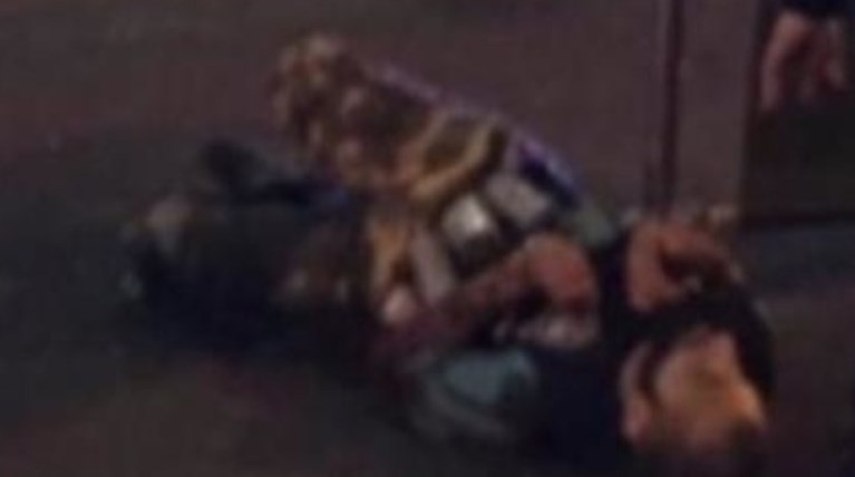 Ντοκουμέντο: Ο ένας από τους δράστες της επίθεσης στο Λονδίνο