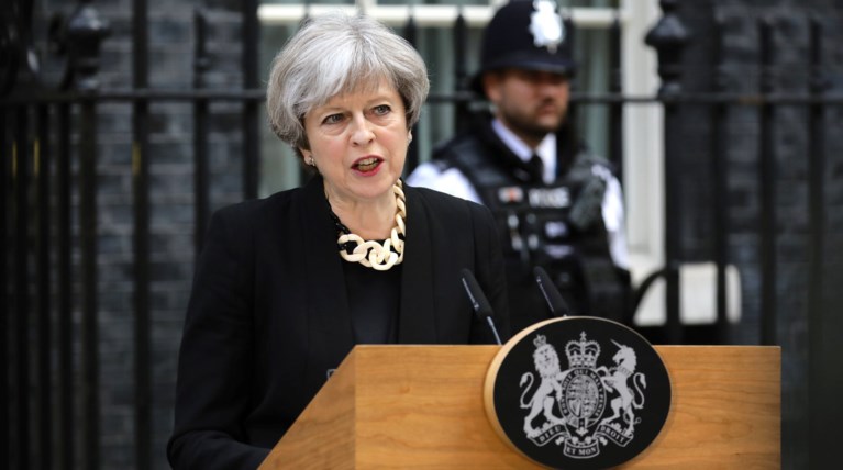 Ξέσπασε η Μέι: Ενωμένοι θα νικήσουμε τους εχθρούς μας