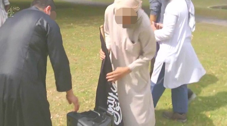 Τζιχαντιστής της «διπλανής πόρτας» ο ένας από τους δράστες