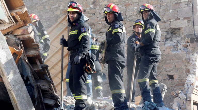 Νεκρή ανασύρθηκε από τα συντρίμμια η εγκλωβισμένη 43χρονη γυναίκα