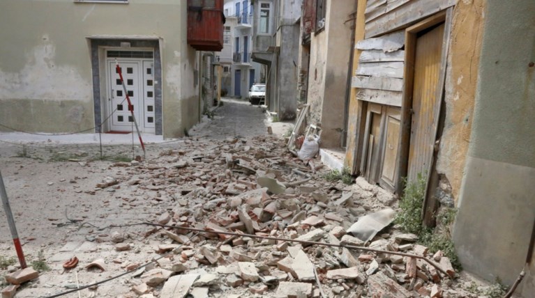 Η Λέσβος μετρά τις πληγές της μία ημέρα μετά τον ισχυρό σεισμό
