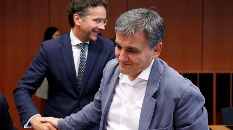 Συμφωνία στο Eurogroup: Δόση 8,5 δισ. υποσχέσεις για το χρέος