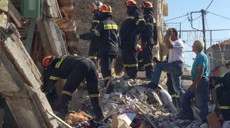 Στην ταράτσα ή στο ισόγειο θα πάει ο ένοικος 7ου ορόφου μετά τον σεισμό;