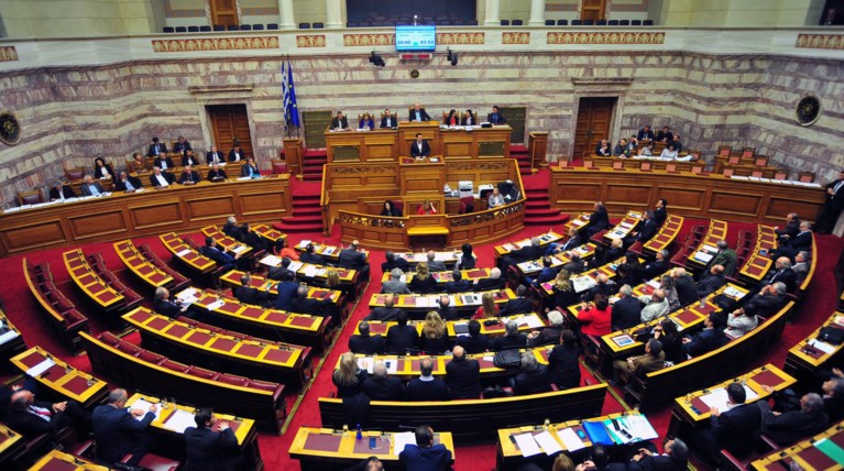 Πυρ ομαδόν από την αντιπολίτευση για τη συμφωνία στο Eurogroup