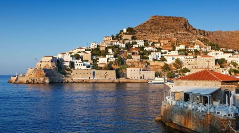 Ο Γ. Ρόρρης μας ξεναγεί στην Υδρα τη «δική του» και του δασκάλου τουΤέτση