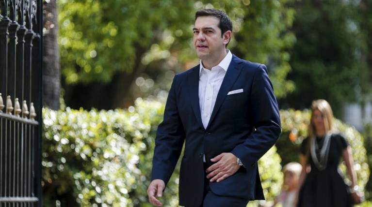 Συμφωνία διεξόδου "βλέπει" ο Τσίπρας, νέα μηνύματα από τους δανειστές