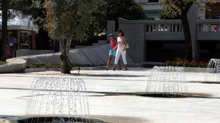 Απειλητικό τηλεφώνημα για βόμβα στην πλατεία Κολωνακίου