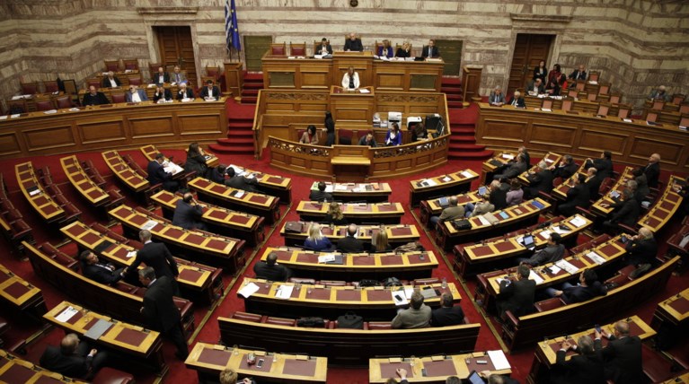 Την Δευτέρα η συζήτηση των πολιτικών αρχηγών στη Βουλή για την οικονομία