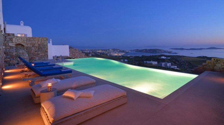 Μια ελληνική πολυτελής κατοικία στις 8 καλύτερες του κόσμου