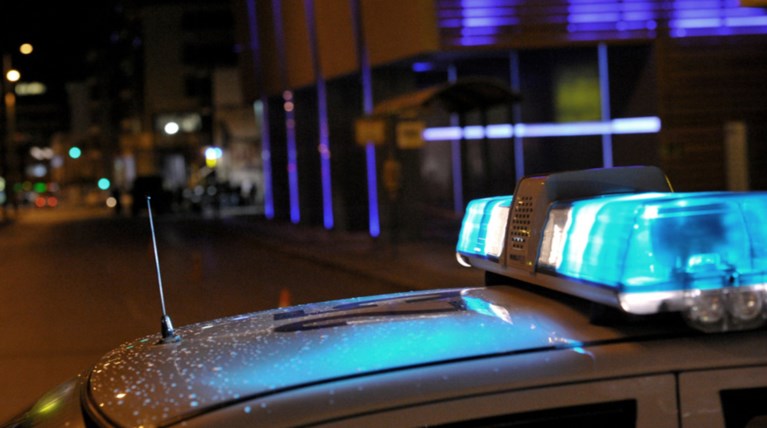 Το έκαναν ...american bar στο Ηράκλειο, έβγαλαν και όπλα