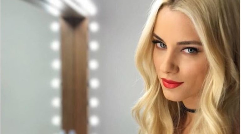 Και ο Θεός έπλασε τη Δούκισσα! Φρεσκοπαντρεμένη και καλλονή