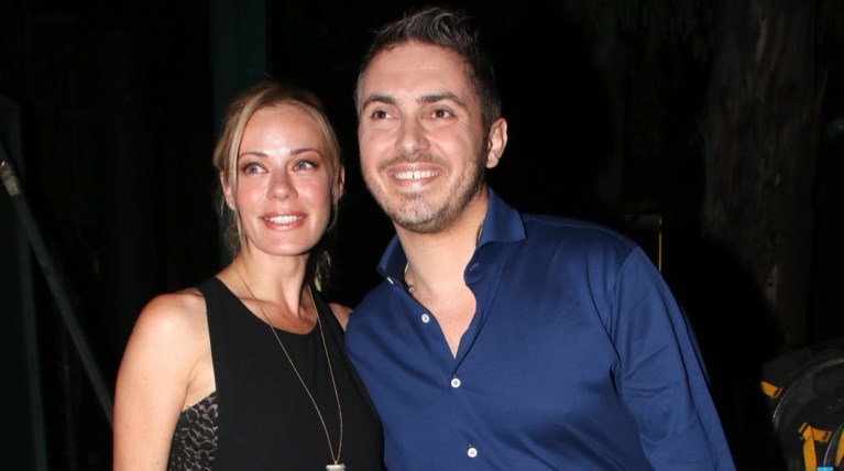 Δείτε τη Μακρυπούλια full in love τραγουδά στη συναυλία Χατζηγιάννη