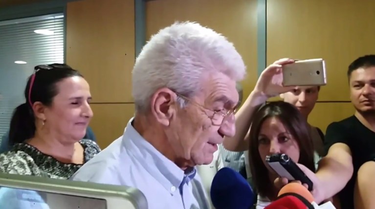 Χοντρό «παζάρι» Μπουτάρη- συμβασιούχων για τους...ιδιώτες