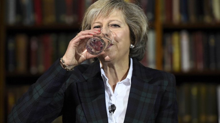 Για πίστωση  χρόνου  εφαρμογής του brexit μιλάει τώρα η Μέι