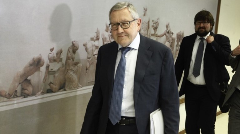 Ο Κλάους Ρέγκλινγκ επισκέφθηκε τον Λ. Παπαδήμο στο νοσοκομείο