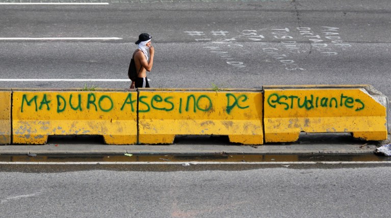 Βενεζουέλα: Τρεις μήνες οργή λαού κατά του Μαδούρο -Δεκάδες νεκροί