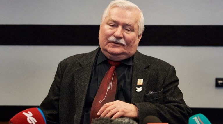 Εκτάκτως στο νοσοκομείο ο Λεχ Βαλέσα