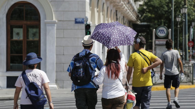 Δεύτερο κύμα καύσωνα: Τηλέφωνο ανάγκης και σημεία δροσιάς στην Αθήνα