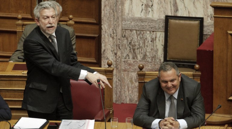 Βολές Κοντονή προς τους δικαστές, στήριξη σε Καμμένο