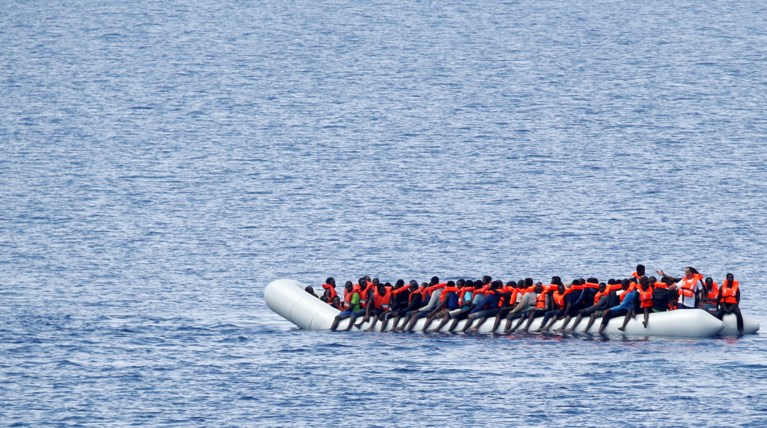 Stern: Ακροδεξιοί θέλουν να  μπλοκάρουν πρόσφυγες στις λιβυκές ακτές