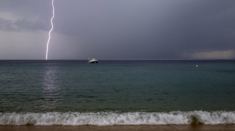 Ερχεται μίνι «φθινόπωρο» με καταιγίδες και χαλάζι!