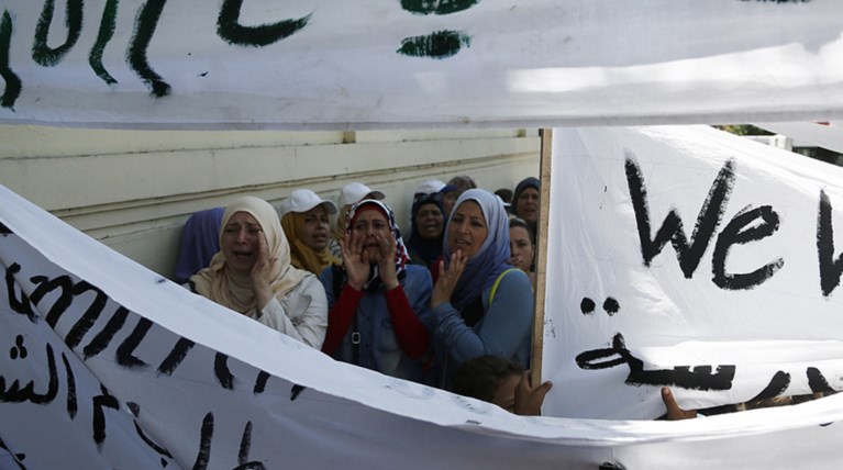 Διαμαρτυρία μεταναστών έξω από τη γερμανική πρεσβεία στην Αθήνα