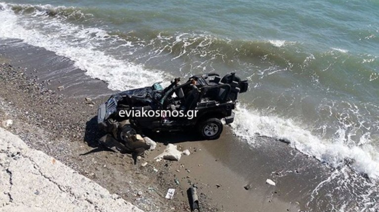 Τραγικό δυστύχημα: Αυτοκίνητο με πενταμελή παρέα  έπεσε σε γκρεμό