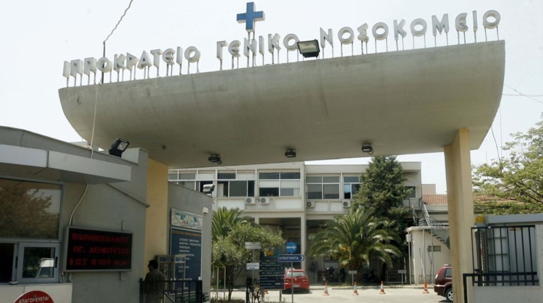 Σταθερή η κατάσταση του 3χρονου αγοριού που έπεσε από τον πατέρα του