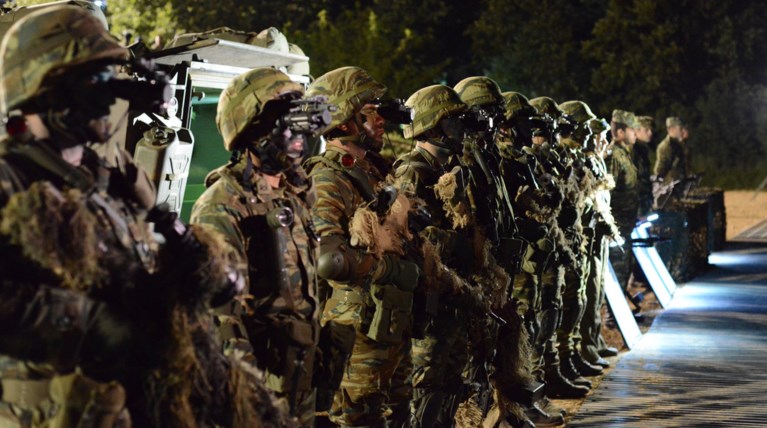 Οσμή σκανδάλου με τις διόπτρες νυκτός στον ελληνικό στρατό