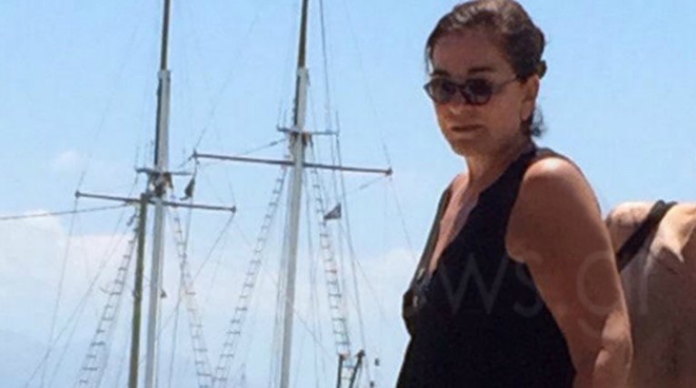 Οι βουτιές της Ντόρας στο Μαράθι Χανίων (εικόνες)