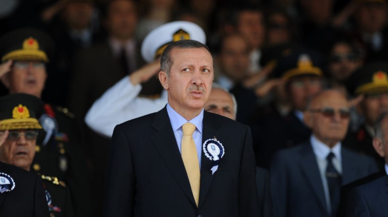 Τουρκία: Ο Ερντογάν «ξήλωσε» τους αρχηγούς των ενόπλων δυνάμεων