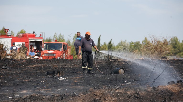 Φωτιά στο Γαλάτσι στη συμβολή των οδών Καποδιστρίου και Βεΐκου