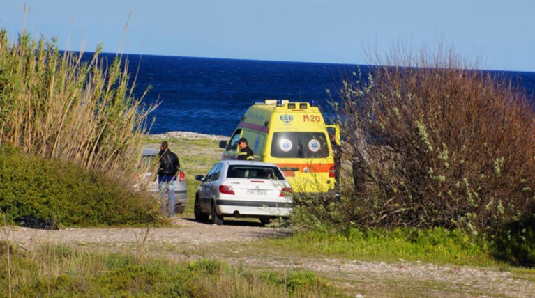 Νεκρή γυναίκα στη θάλασσα στη Νέα Σκιώνη Χαλκιδικής