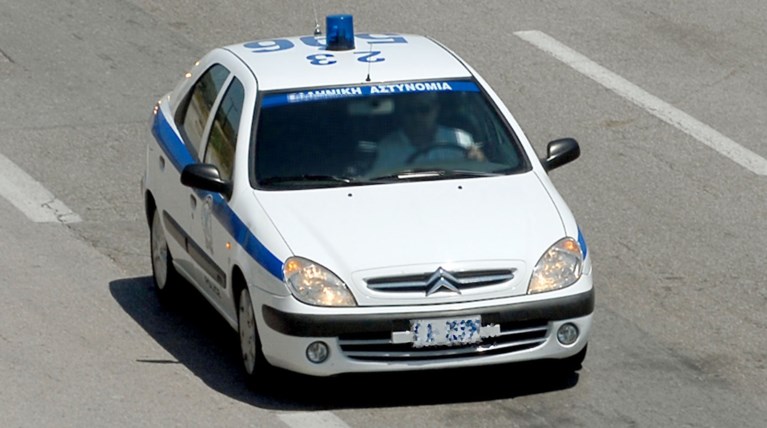 Την τραυμάτισαν με μαχαίρι για μια αλυσίδα κι ένα κινητό