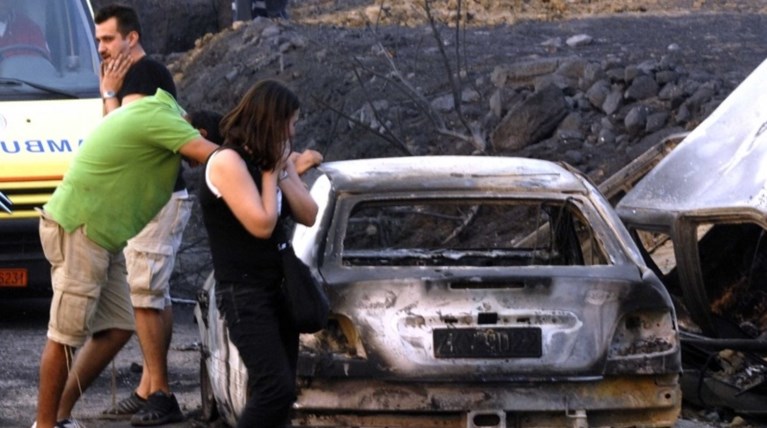 Θα τιμούσαν με ...μπουζούκια τα θύματα από τις φωτιές του '07
