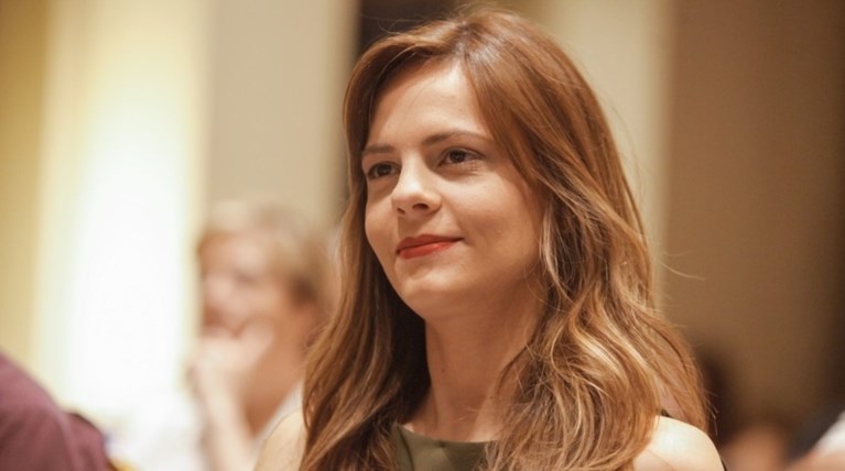 Αισιόδοξη η Αχτσιόγλου: Ενθαρρυντικά τα στοιχεία της ανεργίας