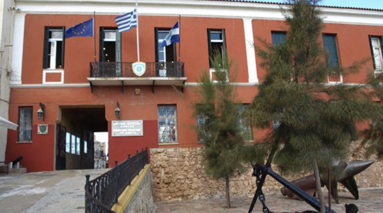 Προκλητική αγγελία μουσείου: Δεν θέλουν «οικογενειακές υποχρεώσεις»